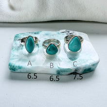 Load image into Gallery viewer, Silver ring with gemstone