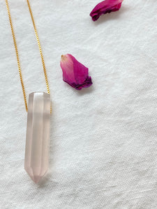 N gemstone rose quartz